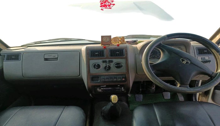 2014 Tata Sumo Gold GX, Diesel, Manual, 3,93,067 km, interior