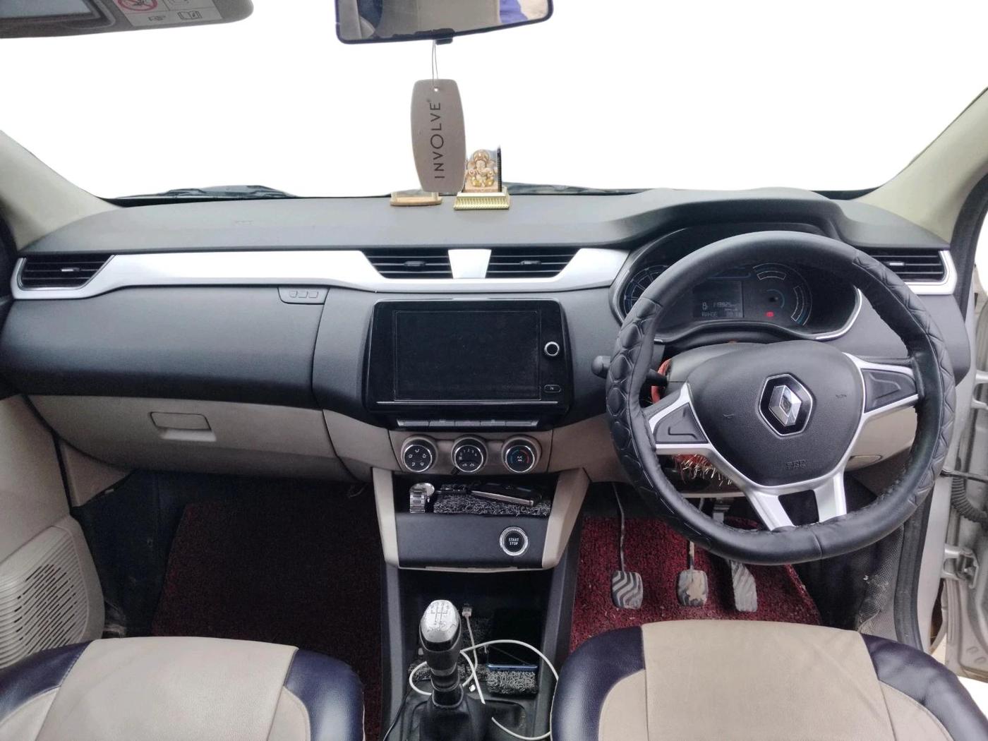 2020 Renault TRIBER RXZ, Petrol, Manual, 1,13,925 km, interior