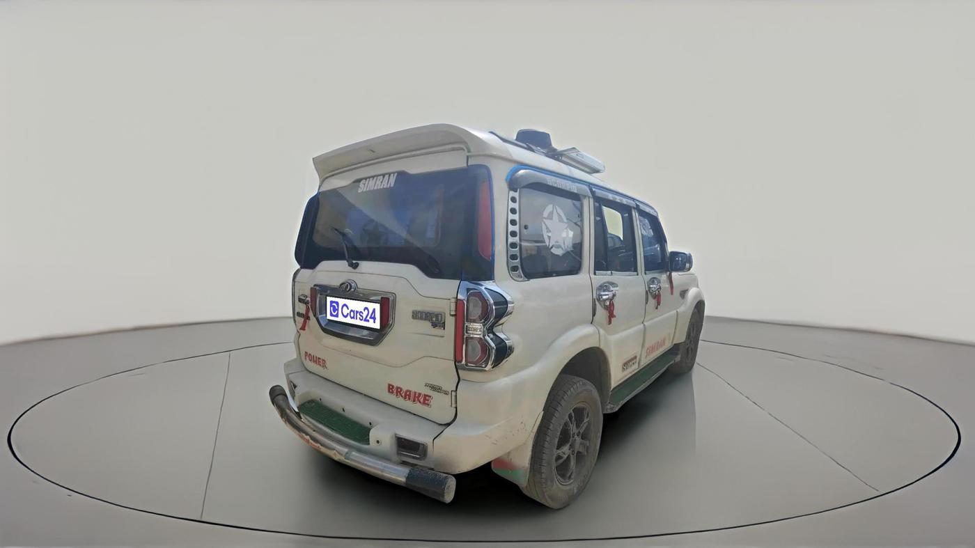2015 Mahindra Scorpio S10, Diesel, Manual, 25,150 km, exterior