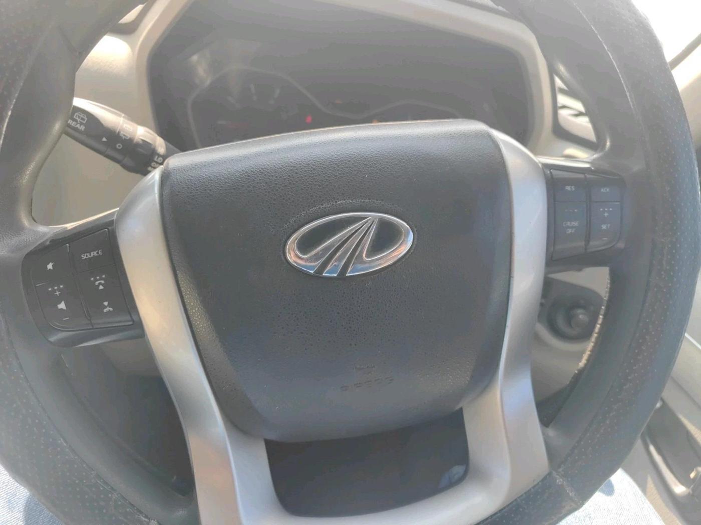 2015 Mahindra Scorpio S10, Diesel, Manual, 25,150 km, interior