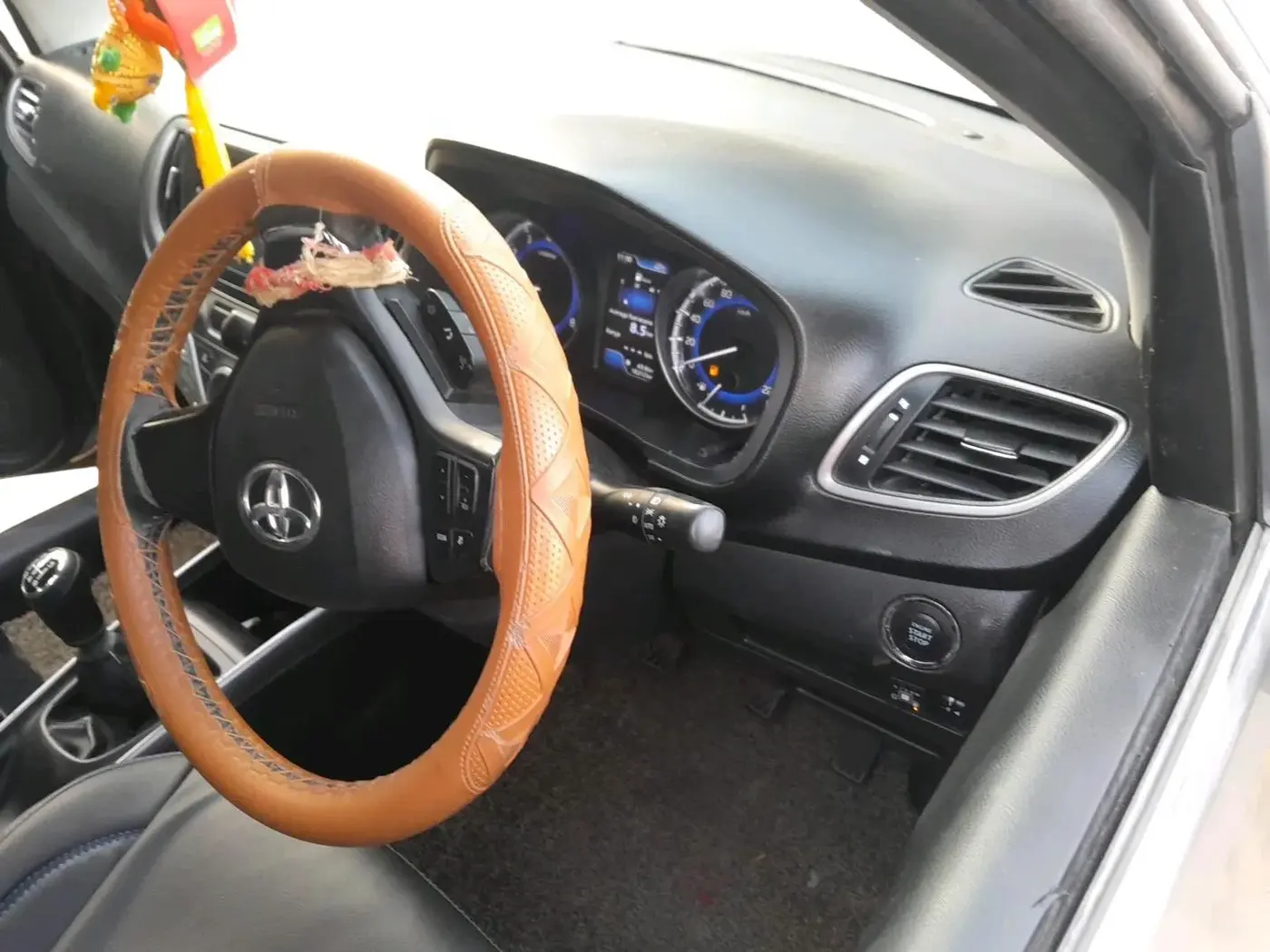 2020 Toyota Glanza V, Petrol, Manual, 16,212 km, interior