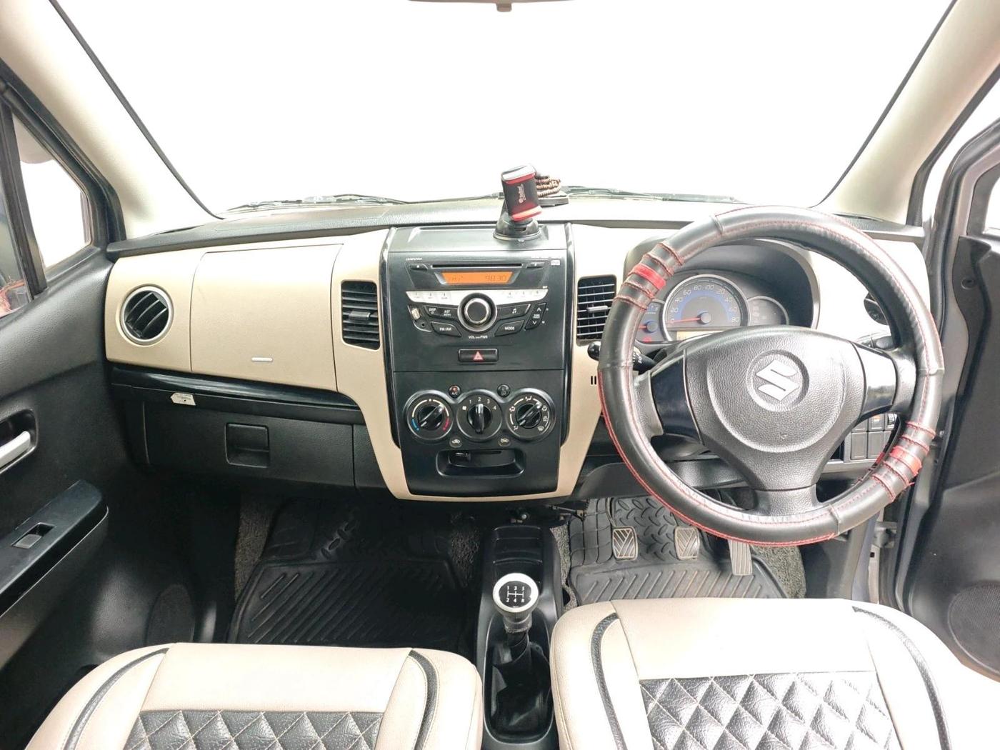 2017 Maruti Wagon R 1.0 VXI, Petrol, Manual, 70,127 km, interior
