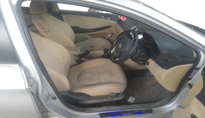 2016 Hyundai Verna 1.6 VTVT SX, CNG, Manual, 61,068 km, interior