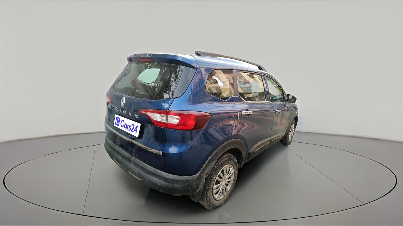 2022 Renault TRIBER RXL MT, Petrol, Manual, 44,427 km, exterior