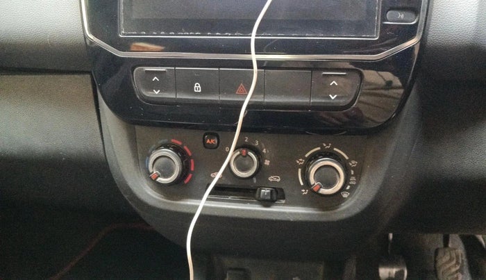 2019 Renault Kwid RXT 1.0 (O), Petrol, Manual, 86,382 km, interior