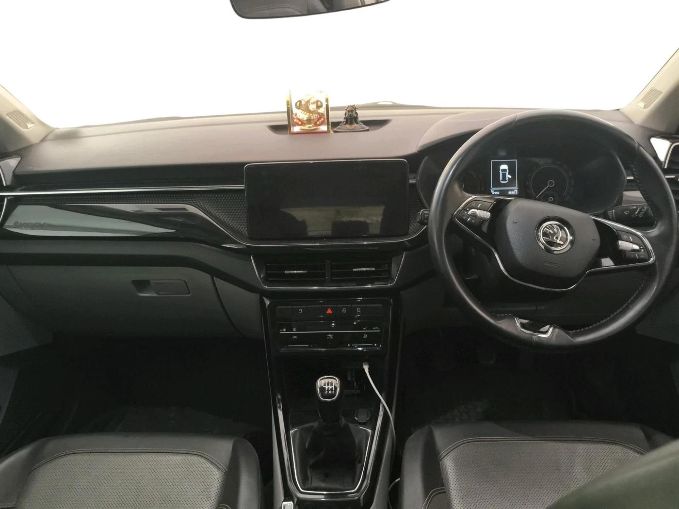 2022 Skoda KUSHAQ STYLE 1.0L TSI MT, Petrol, Manual, 17,992 km, interior