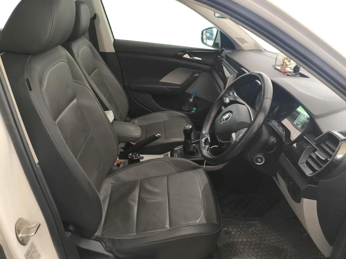 2022 Skoda KUSHAQ STYLE 1.0L TSI MT, Petrol, Manual, 17,992 km, interior