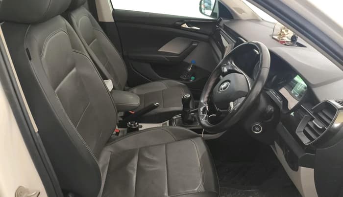 2022 Skoda KUSHAQ STYLE 1.0L TSI MT, Petrol, Manual, 17,992 km, interior