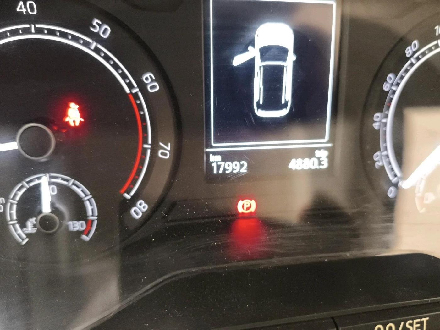 2022 Skoda KUSHAQ STYLE 1.0L TSI MT, Petrol, Manual, 17,992 km, interior