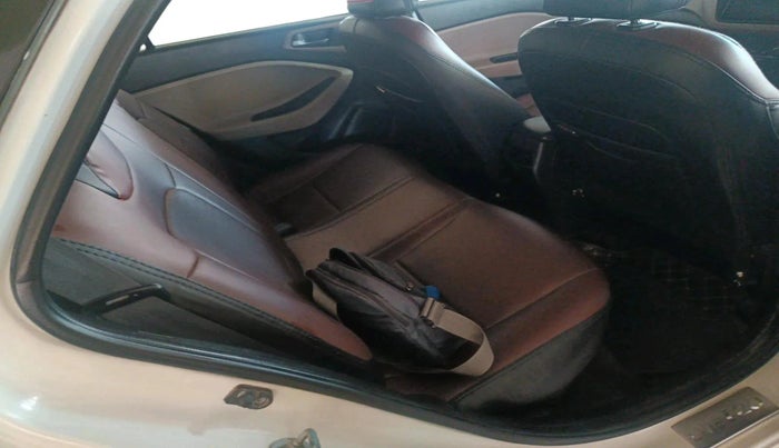 2016 Hyundai Elite i20 SPORTZ 1.4 CRDI, Diesel, Manual, 97,113 km, interior