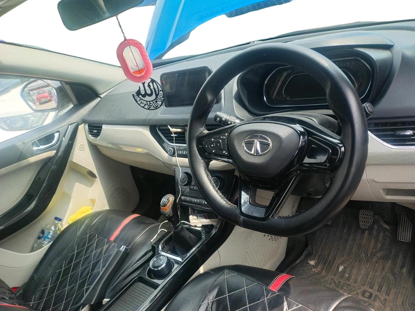 2020 Tata NEXON XZ PLUS PETROL, Petrol, Manual, 67,974 km, interior