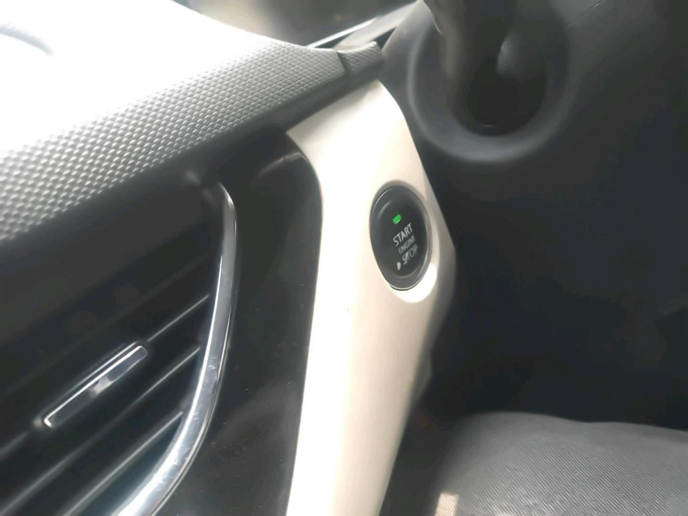 2020 Tata NEXON XZ PLUS PETROL, Petrol, Manual, 67,974 km, interior
