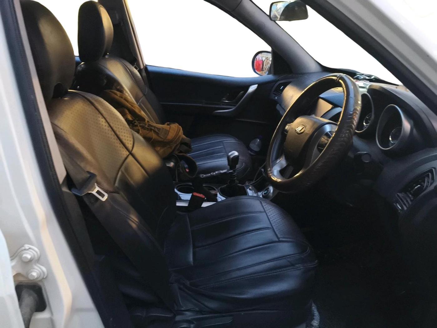 2019 Mahindra XUV500 W7, Diesel, Manual, 88,065 km, interior