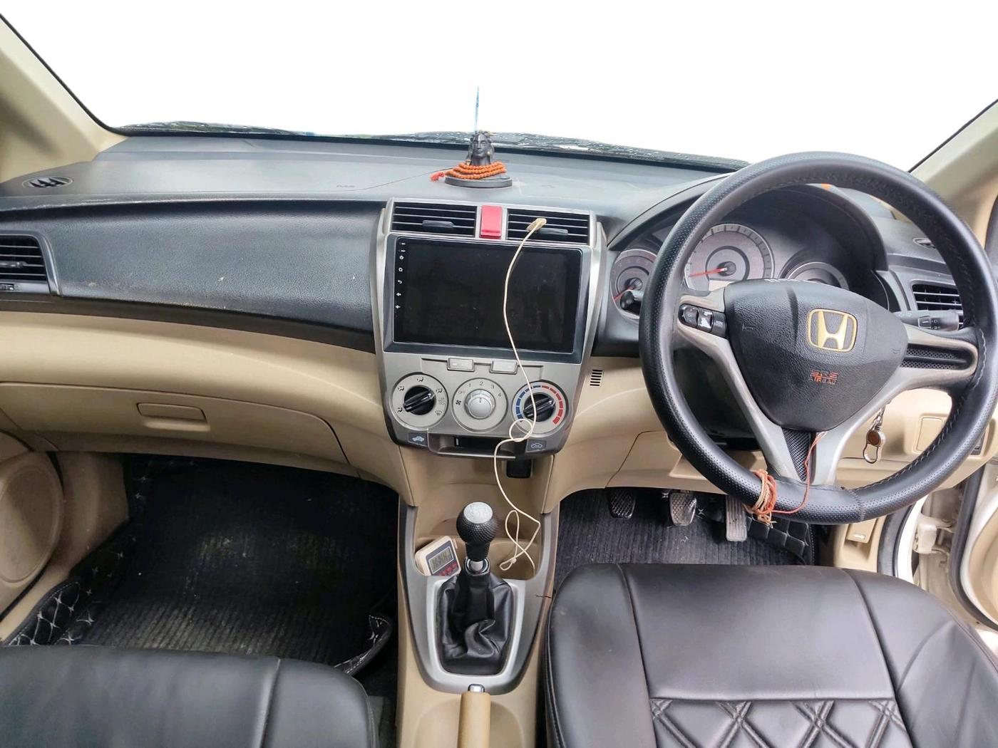 2011 Honda City 1.5L I-VTEC S MT, CNG, Manual, 1,17,228 km, interior