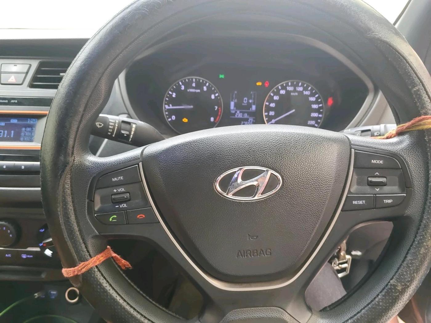 2016 Hyundai i20 Active 1.2 S, Petrol, Manual, 27,655 km, interior