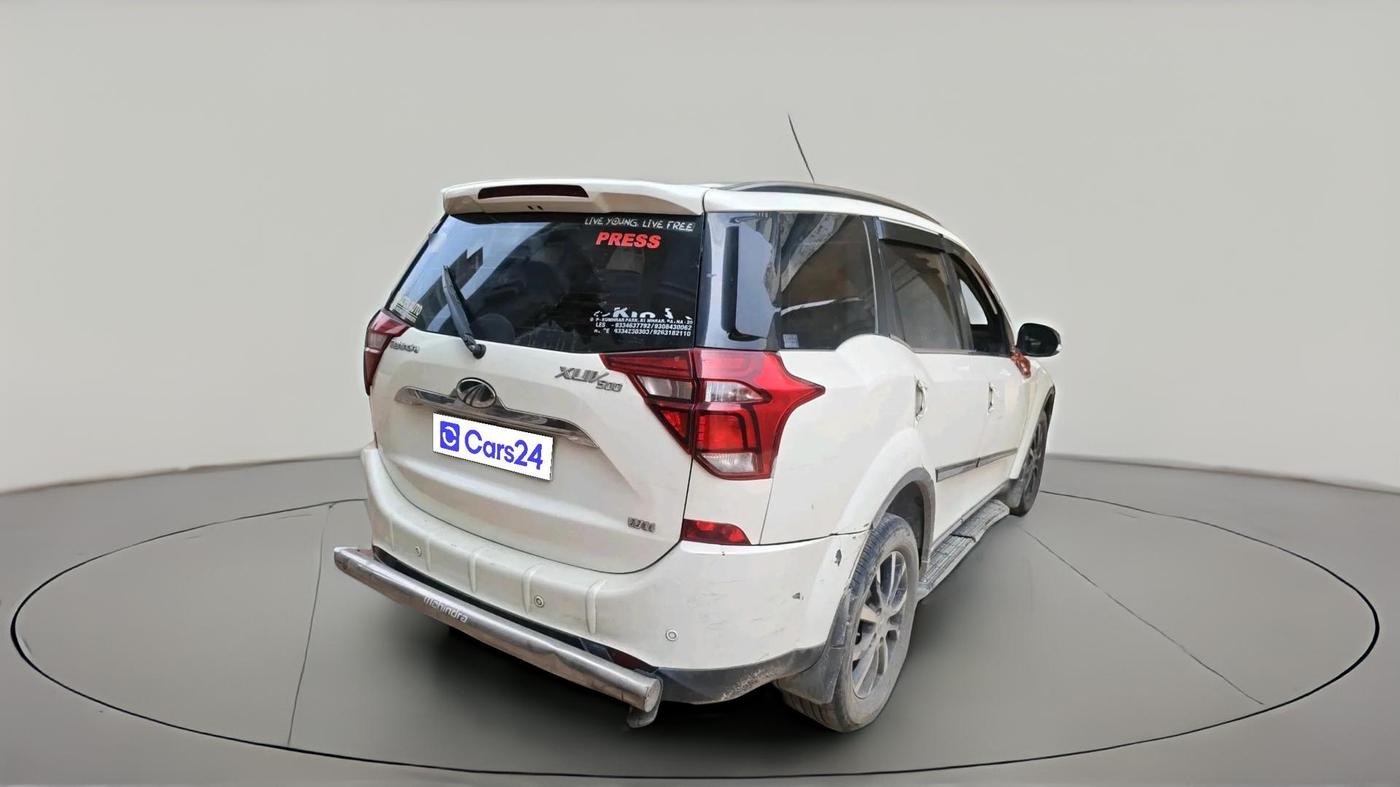 2018 Mahindra XUV500 W11, Diesel, Manual, 9,99,999 km, exterior