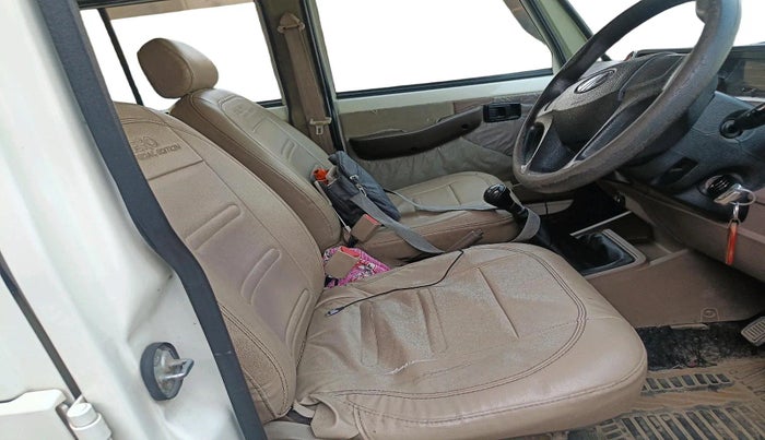 2020 Mahindra Bolero B6, Diesel, Manual, 1,04,223 km, interior