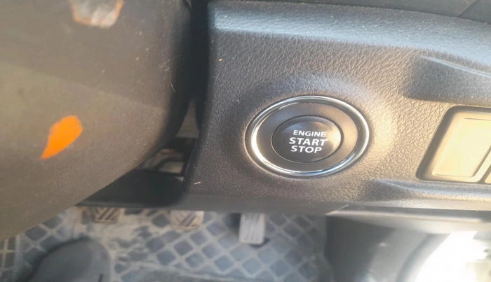 2020 Maruti Vitara Brezza ZDI PLUS, Diesel, Manual, 1,12,590 km, interior