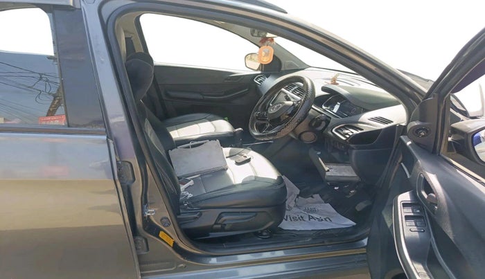2022 Tata TIAGO NRG XZ MT, Petrol, Manual, 50,362 km, interior