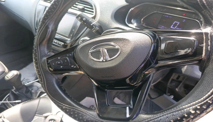 2022 Tata TIAGO NRG XZ MT, Petrol, Manual, 50,362 km, interior
