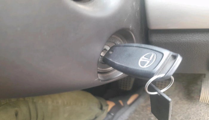 2018 Tata Safari Storme 2.2 VX 4X2, Diesel, Manual, 64,374 km, interior