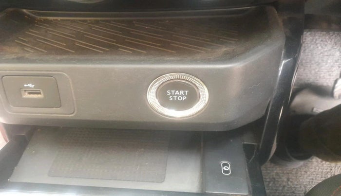 2022 Renault Kiger RXZ AMT, Petrol, Automatic, 34,937 km, interior