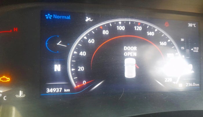 2022 Renault Kiger RXZ AMT, Petrol, Automatic, 34,937 km, interior