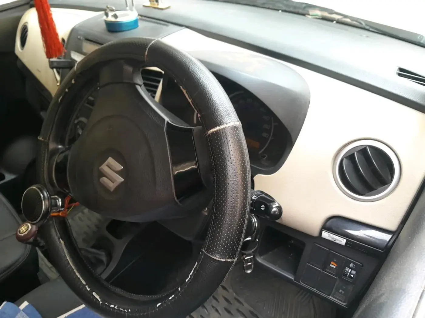 2017 Maruti Wagon R 1.0 VXI, Petrol, Manual, 74,487 km, interior