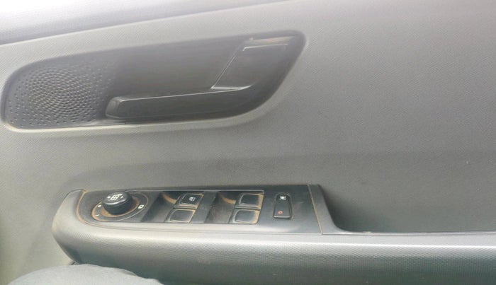 2020 Tata ALTROZ XT PETROL, Petrol, Manual, 69,936 km, interior