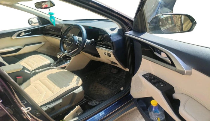 2022 KIA CARENS LUXURY 1.4 PETROL 7 STR, Petrol, Manual, 46,528 km, interior