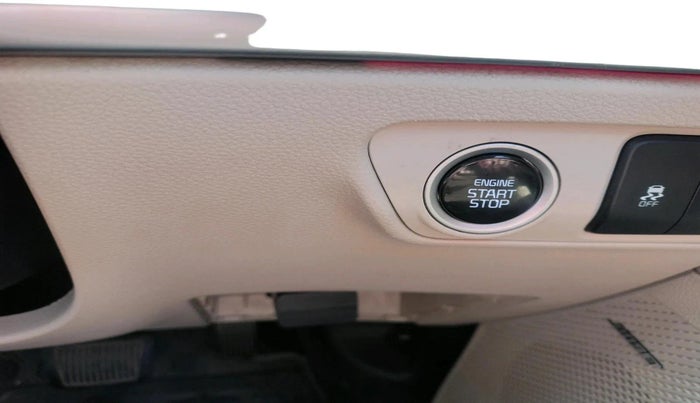 2022 KIA CARENS LUXURY 1.4 PETROL 7 STR, Petrol, Manual, 46,528 km, interior