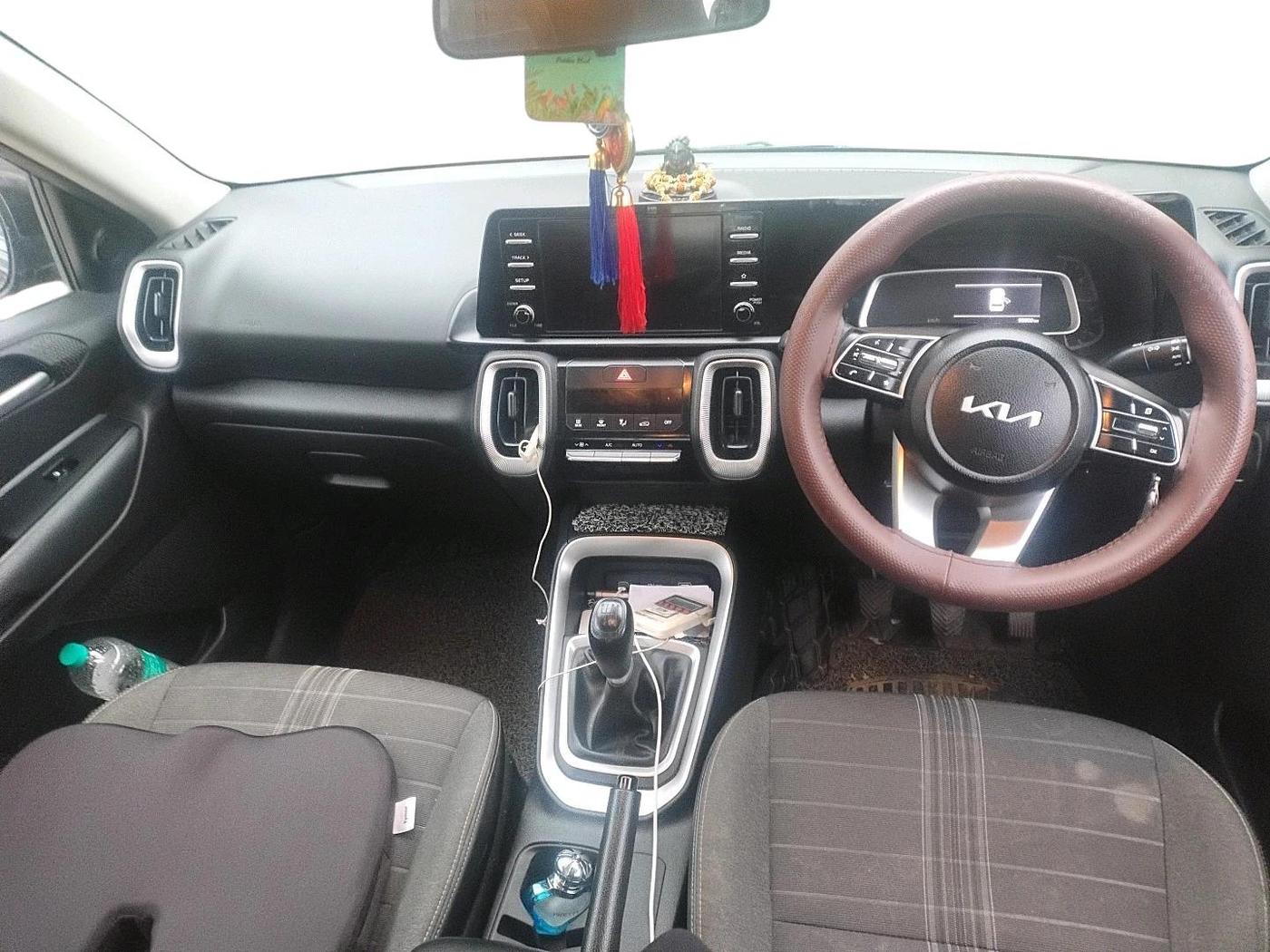 2024 KIA SONET HTK (O) 1.5 Diesel MT, Diesel, Manual, 55,800 km, interior