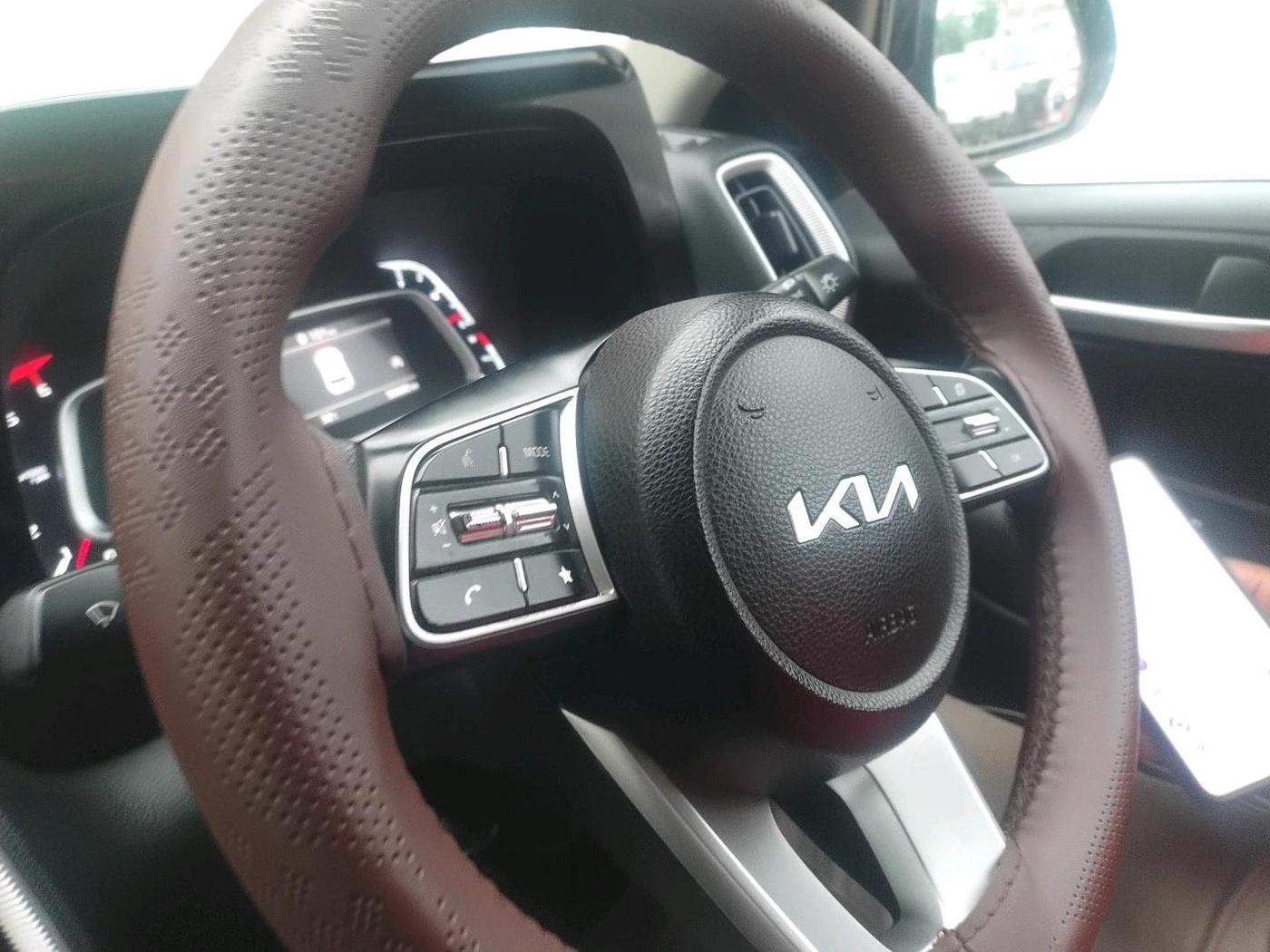 2024 KIA SONET HTK (O) 1.5 Diesel MT, Diesel, Manual, 55,800 km, interior