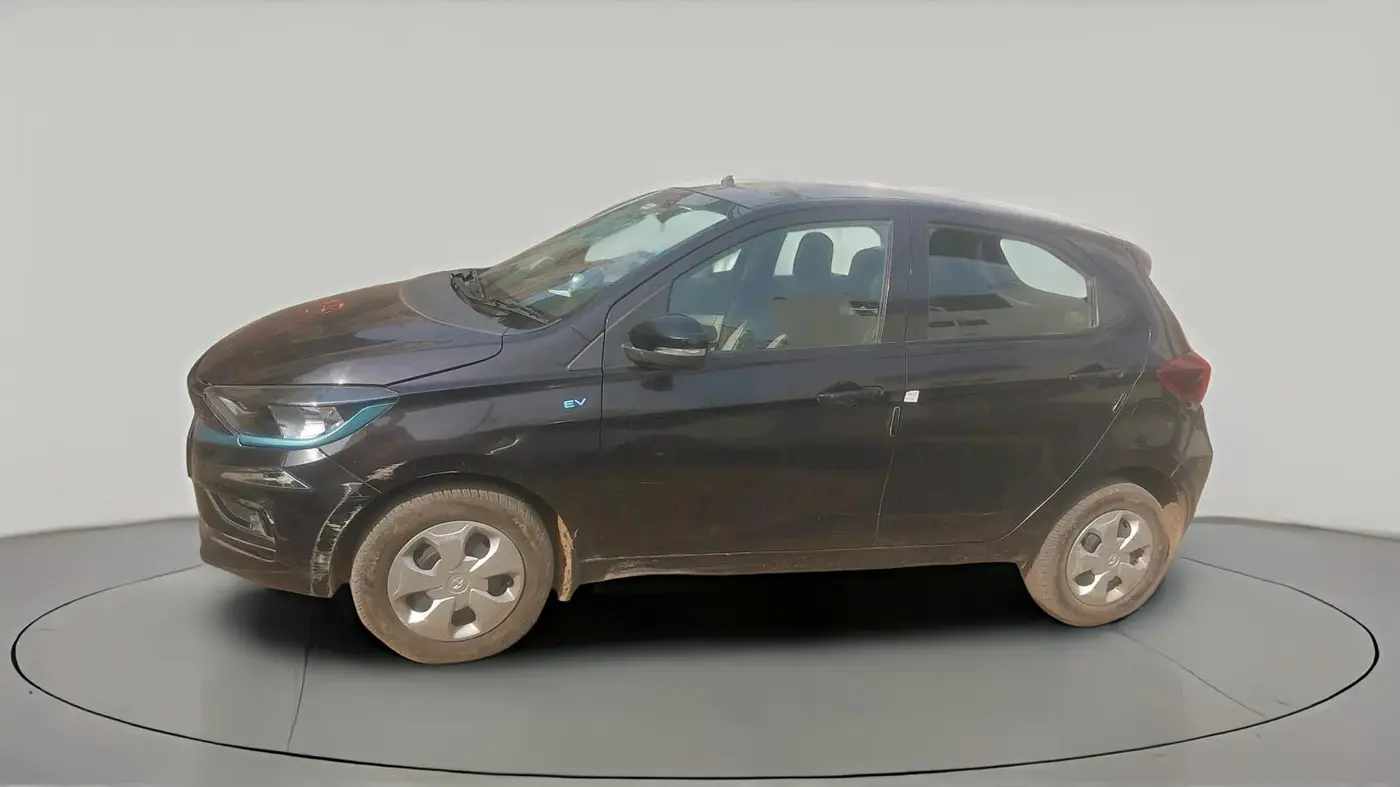 2023 Tata TIAGO EV XT MEDIUM RANGE, Electric, Automatic, 39,000 km, exterior