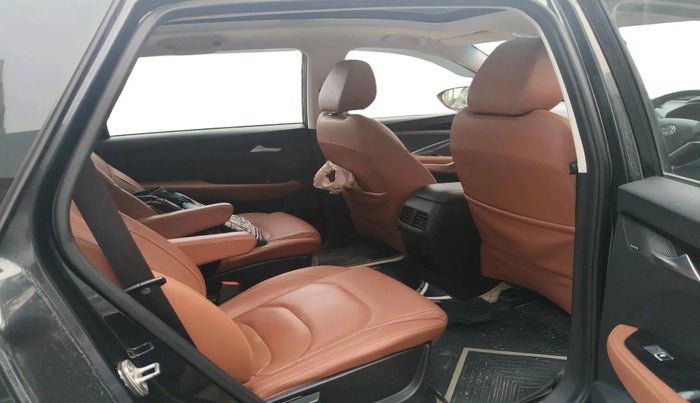 2020 MG HECTOR PLUS SHARP 2.0 DIESEL TURBO MT 6-STR, Diesel, Manual, 88,130 km, interior