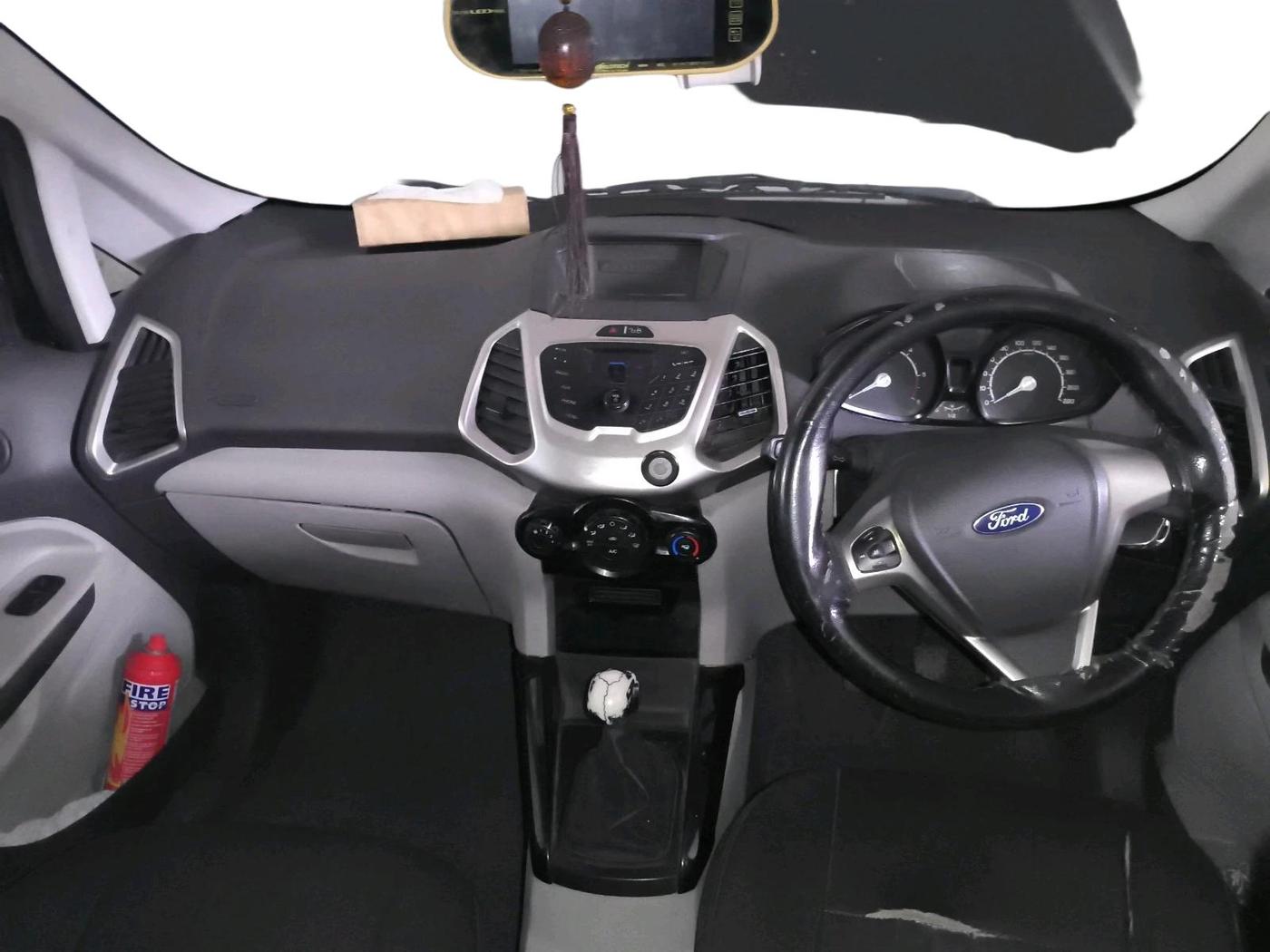 2015 Ford Ecosport TREND 1.5L DIESEL, Diesel, Manual, 1,46,885 km, interior
