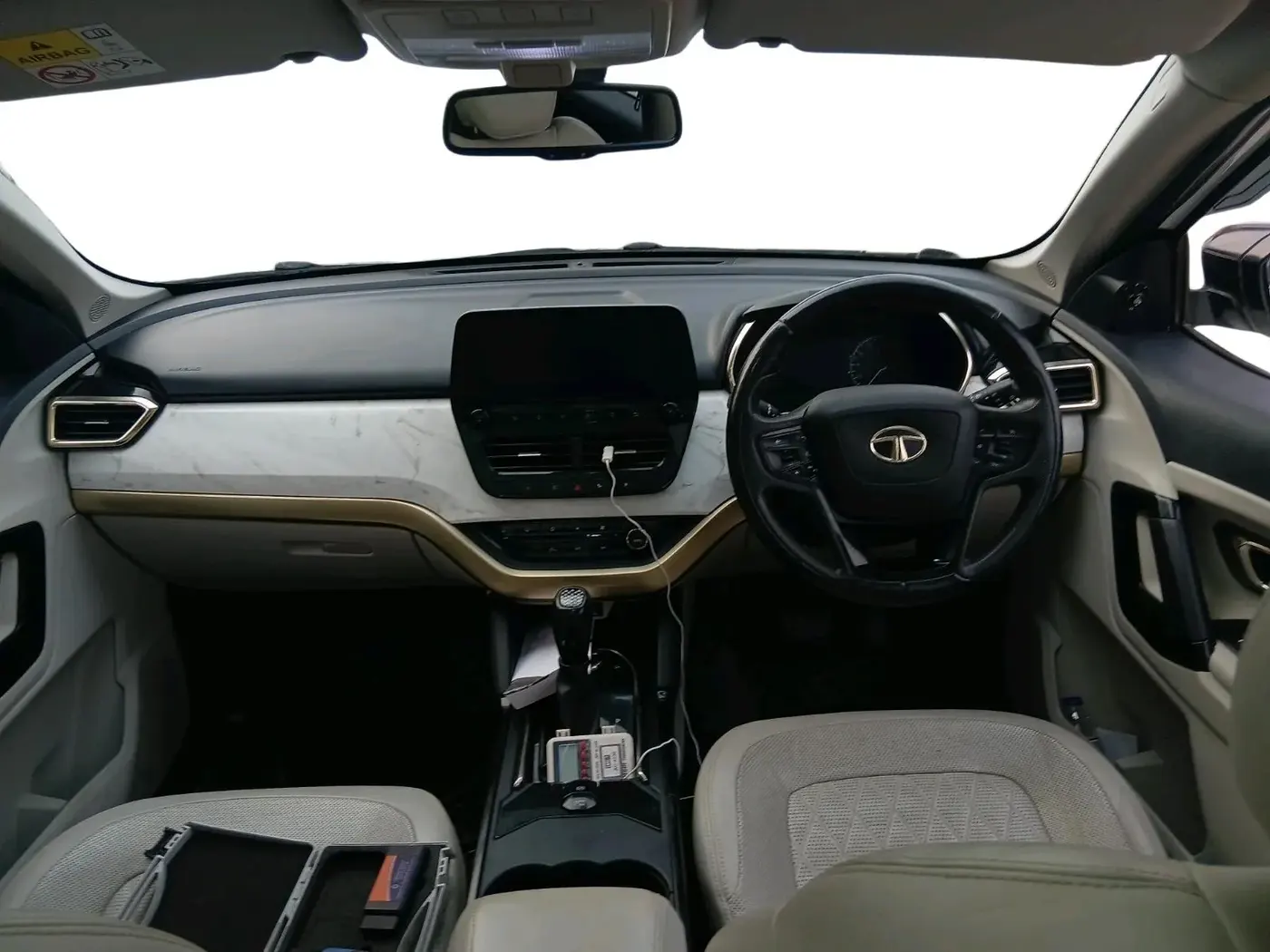 2021 Tata Safari XZA PLUS GOLD, Diesel, Automatic, 71,234 km, interior