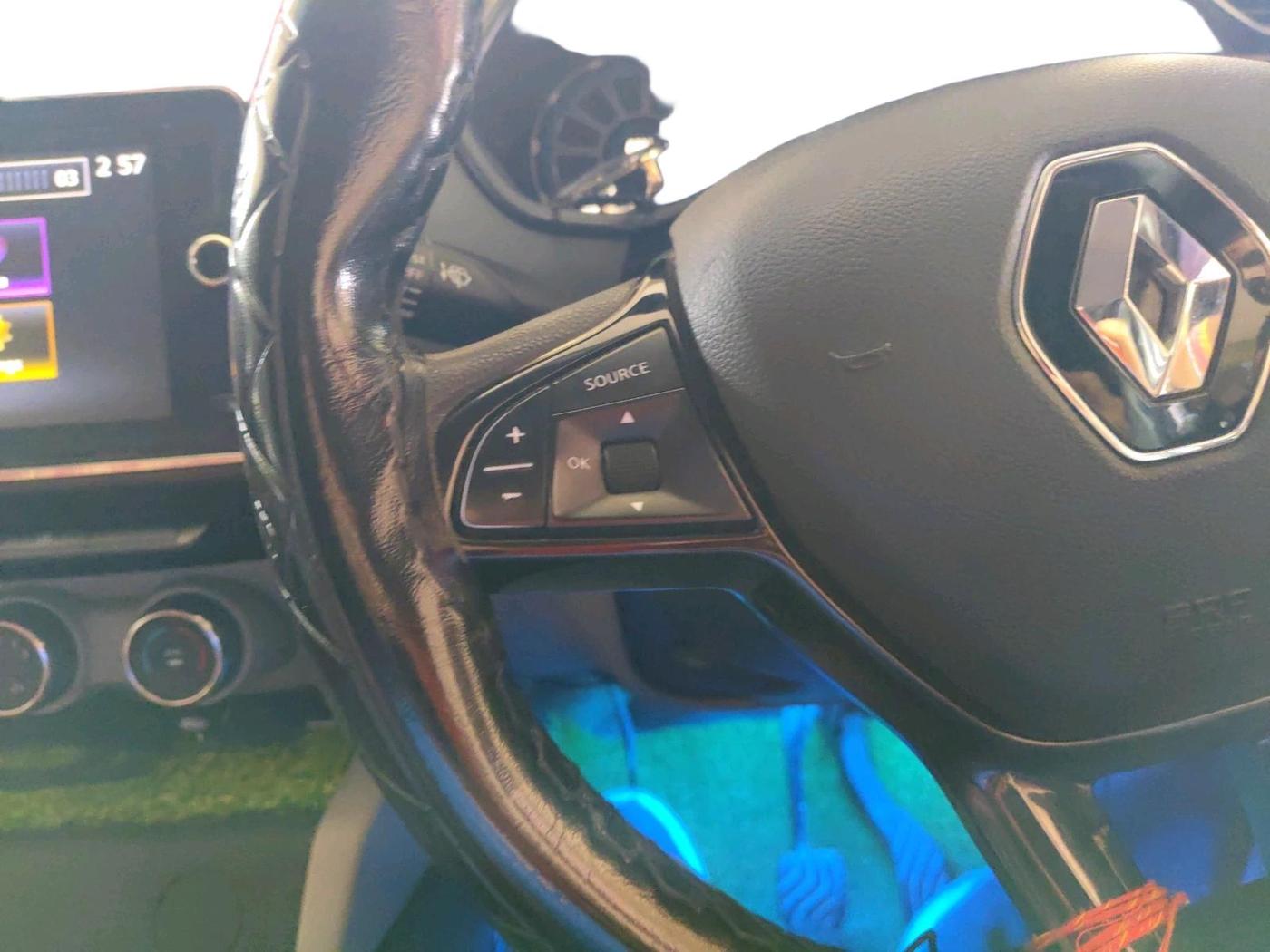 2021 Renault TRIBER RXT, CNG, Manual, 94,520 km, interior