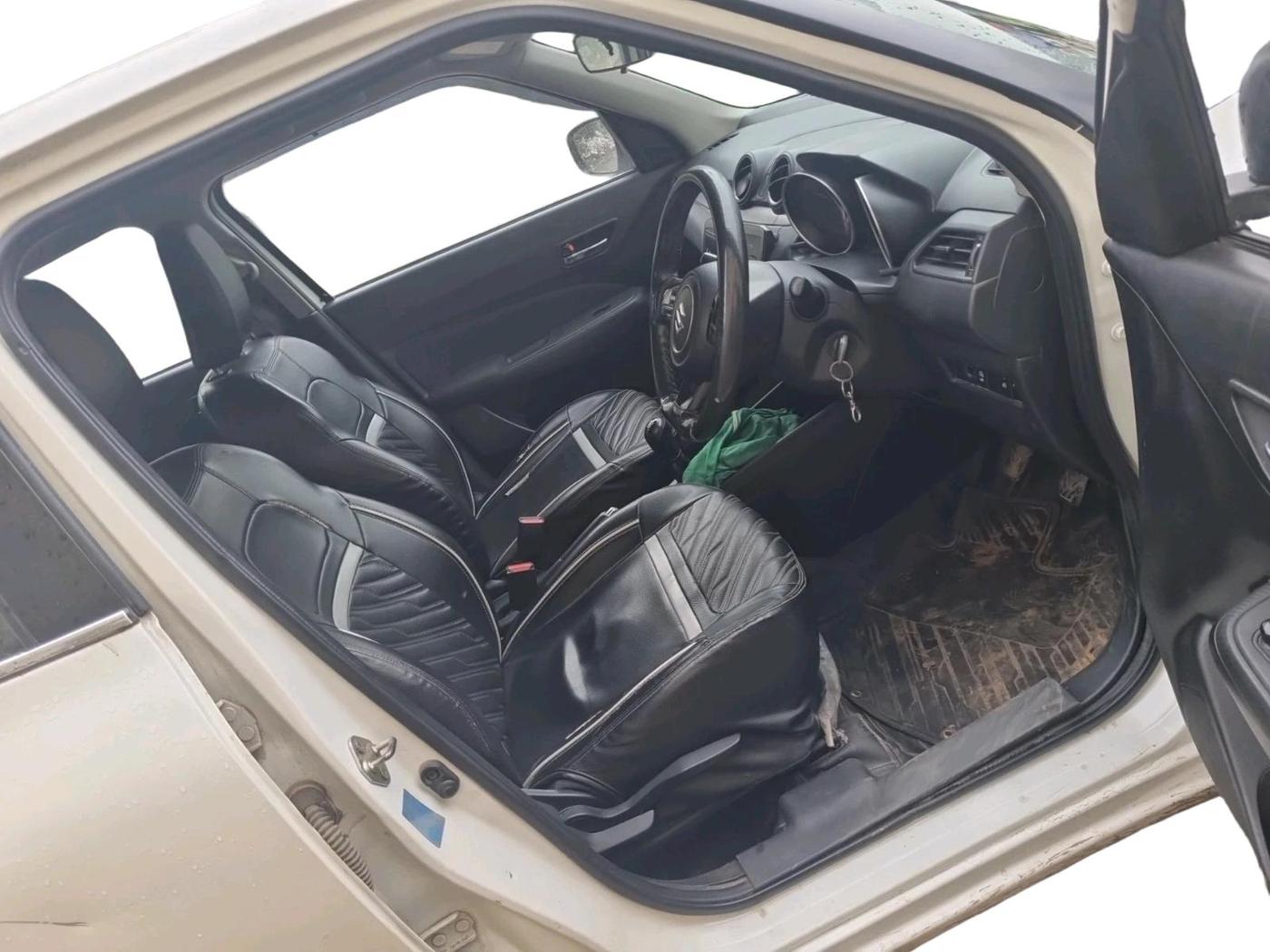2022 Maruti Swift VXI, Petrol, Manual, 98,100 km, interior