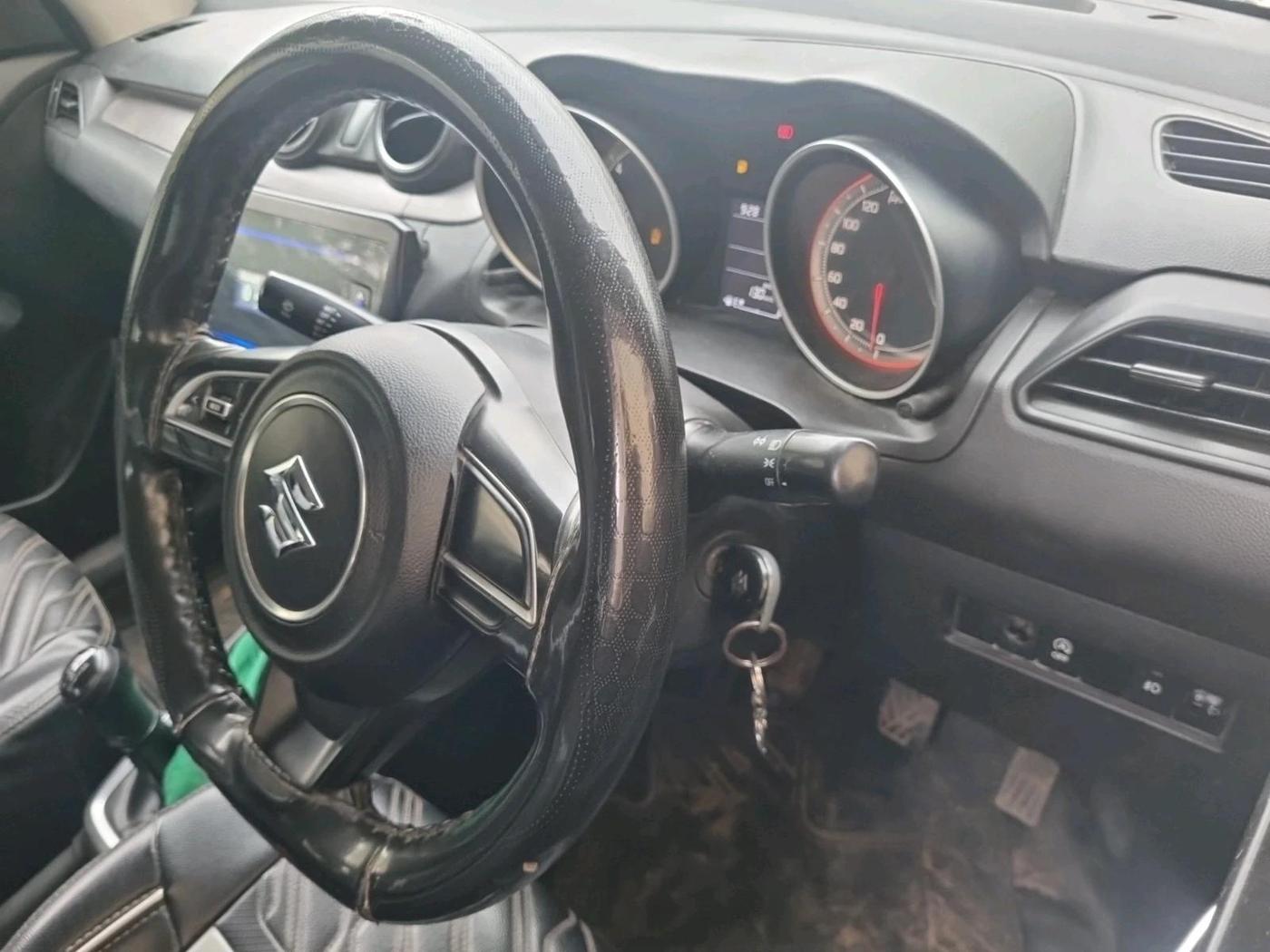 2022 Maruti Swift VXI, Petrol, Manual, 98,100 km, interior