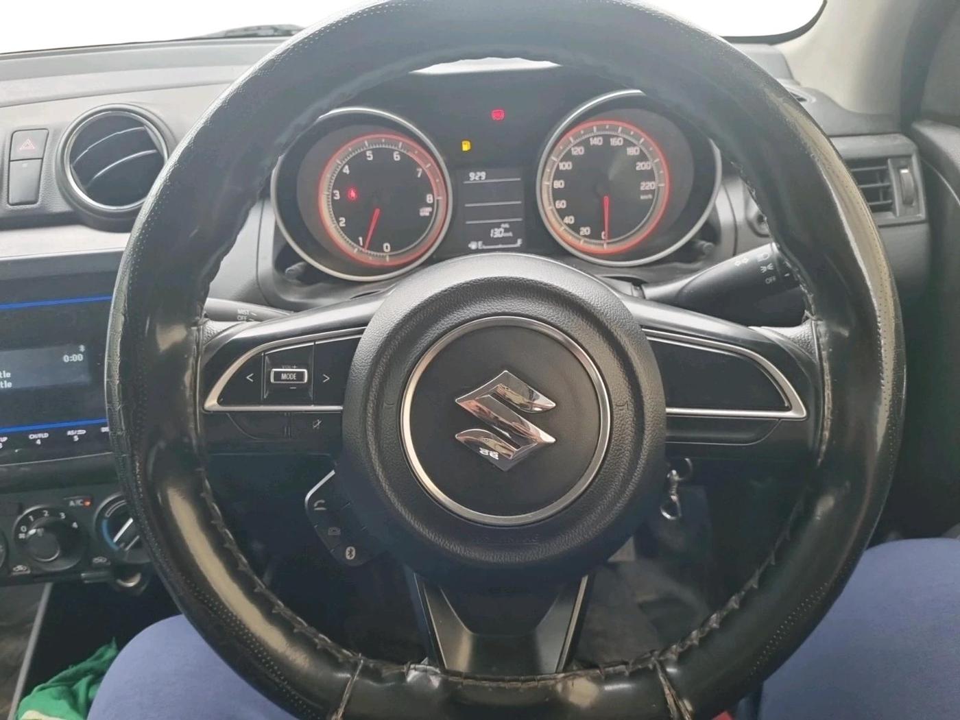 2022 Maruti Swift VXI, Petrol, Manual, 98,100 km, interior