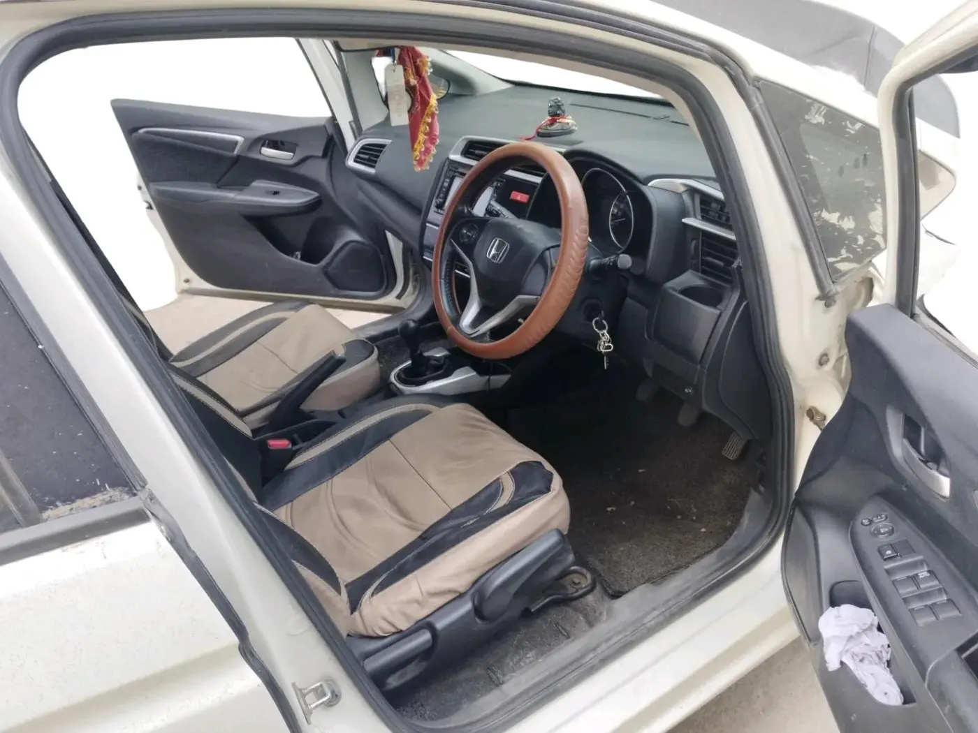 2015 Honda Jazz 1.2L I-VTEC VX, Petrol, Manual, 37,000 km, interior