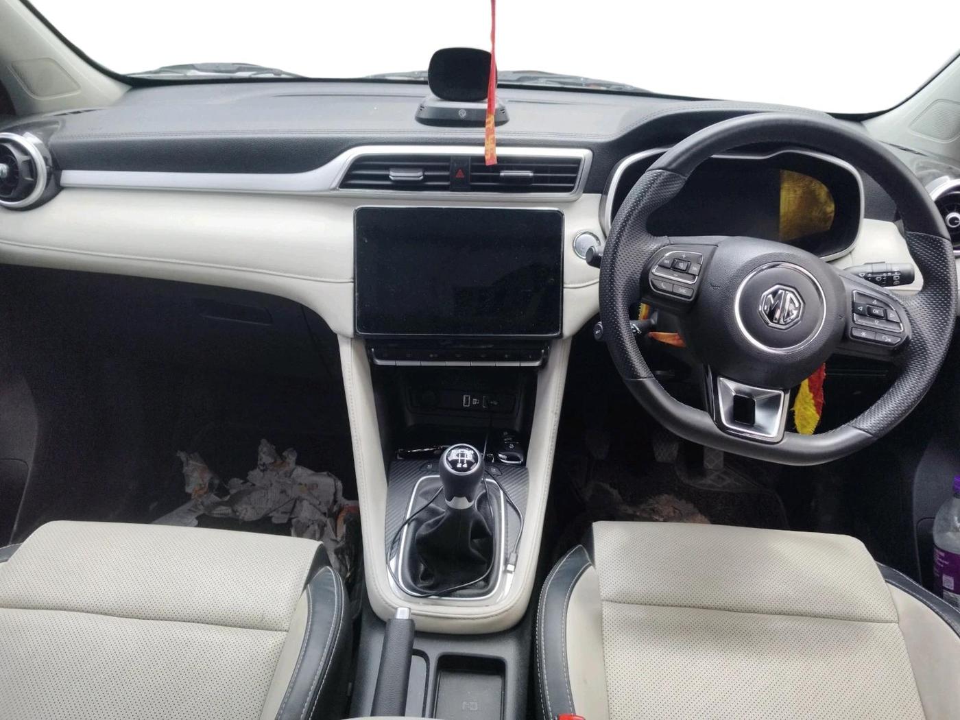 2024 MG ASTOR  Sharp Pro 1.5 MT (Ivory), Petrol, Manual, 23,291 km, interior