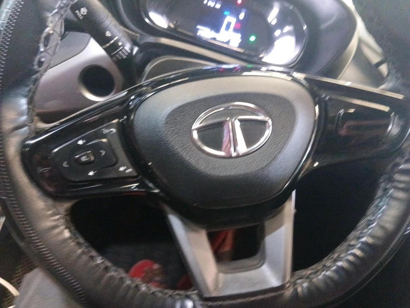 2022 Tata NEXON XM SUNROOF PETROL, Petrol, Manual, 37,253 km, interior