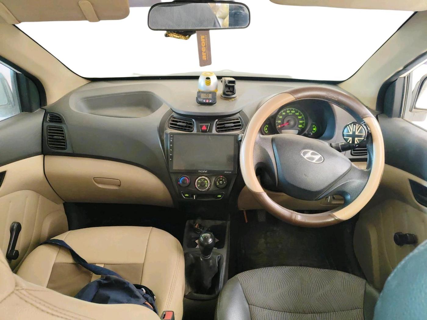2011 Hyundai Eon ERA, Petrol, Manual, 65,704 km, interior