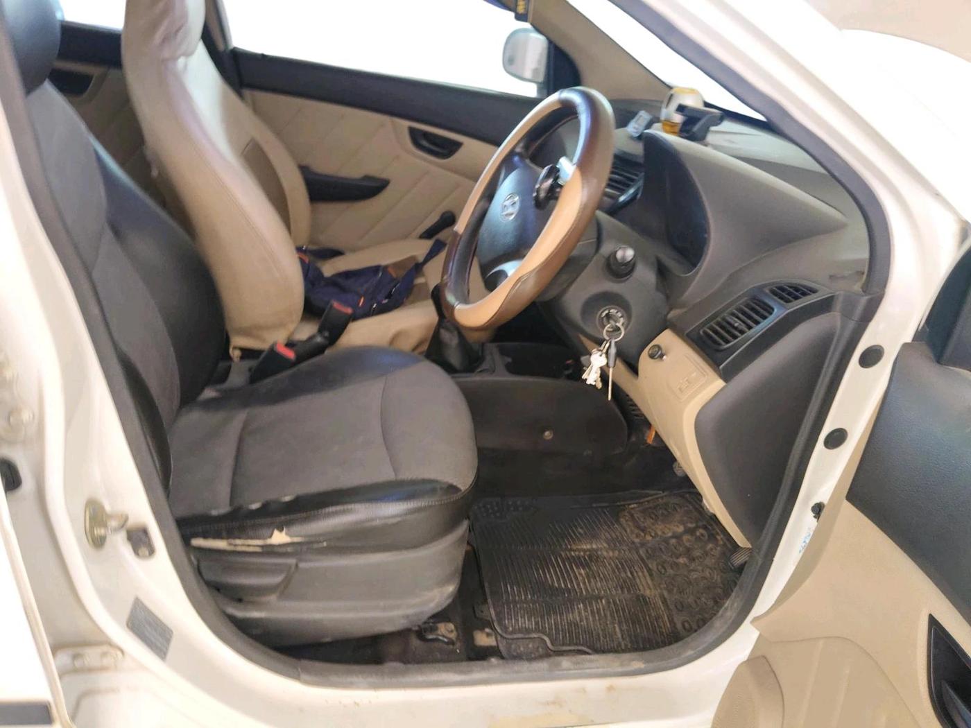 2011 Hyundai Eon ERA, Petrol, Manual, 65,704 km, interior