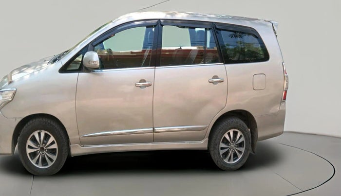 2015 Toyota Innova 2.5 ZX 7 STR, Diesel, Manual, 89,412 km, exterior