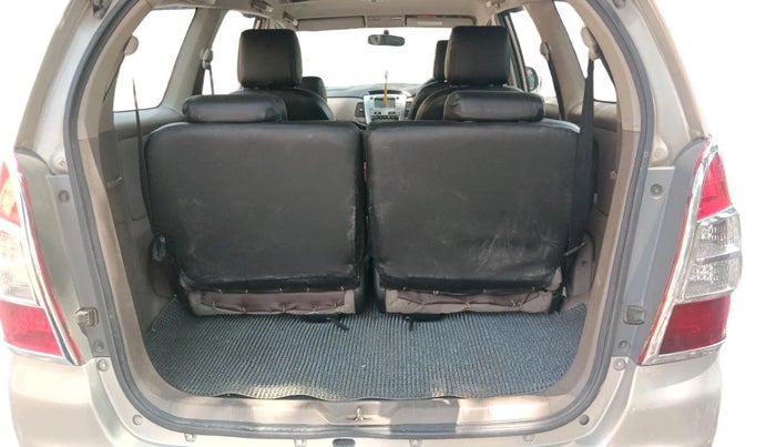 2015 Toyota Innova 2.5 ZX 7 STR, Diesel, Manual, 89,412 km, exterior