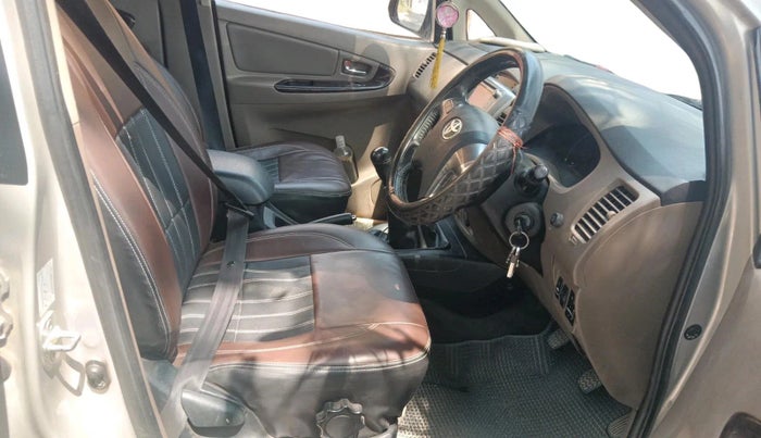 2015 Toyota Innova 2.5 ZX 7 STR, Diesel, Manual, 89,412 km, interior