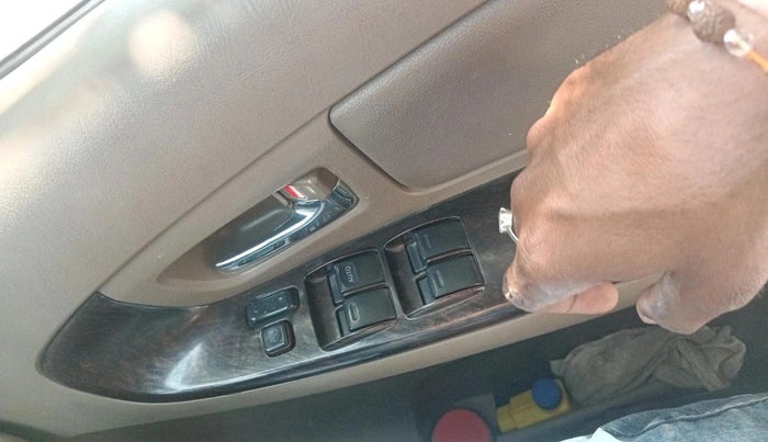 2015 Toyota Innova 2.5 ZX 7 STR, Diesel, Manual, 89,412 km, interior